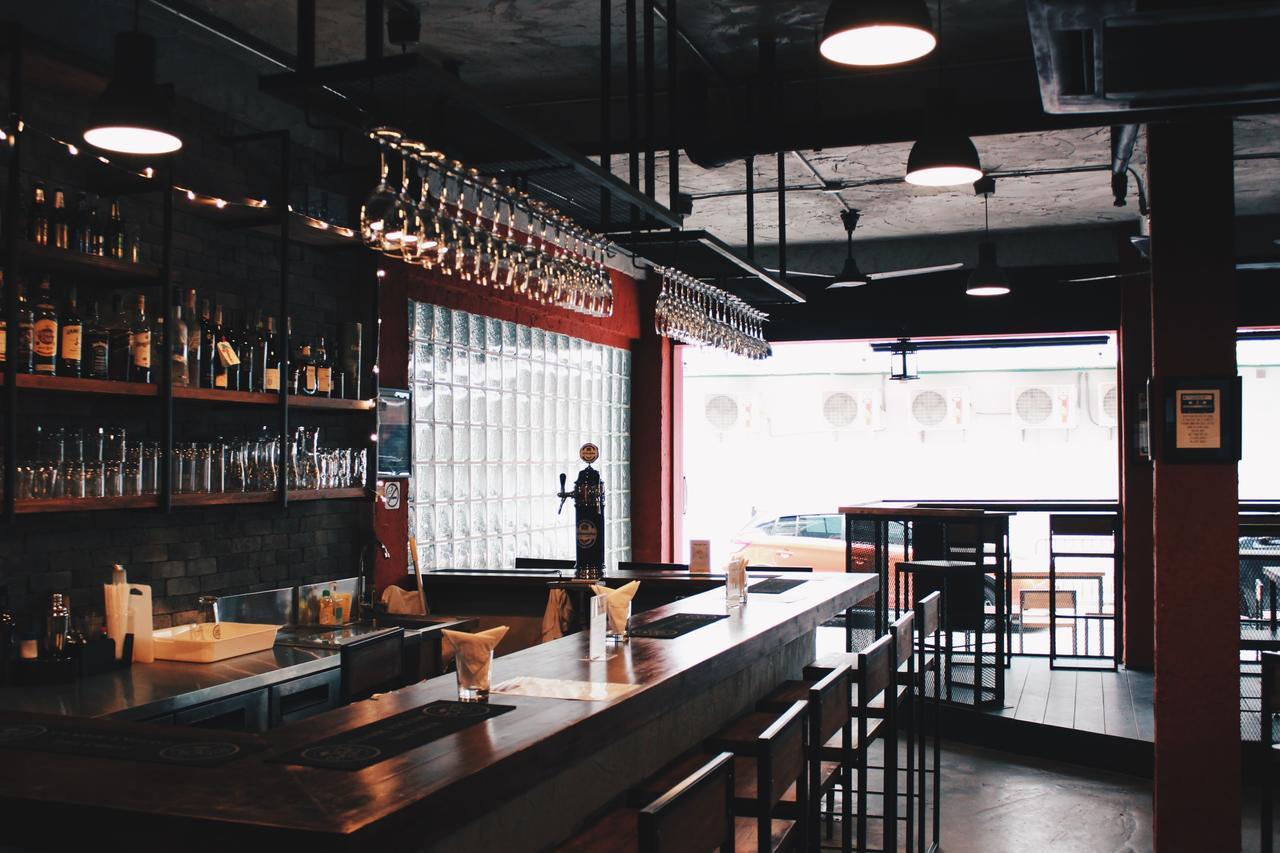 בנגקוק Henry'S Hotel & Gastropub מראה חיצוני תמונה